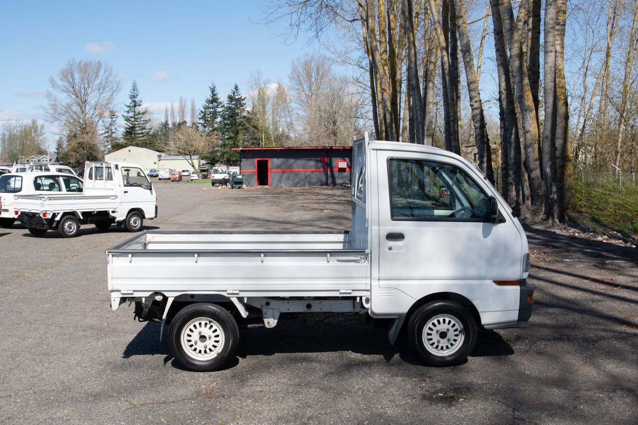 1998 Mitsubishi Minicab V30 Special Edition 4WD, 2Hi-4Hi-4Lo, PS, 5MT