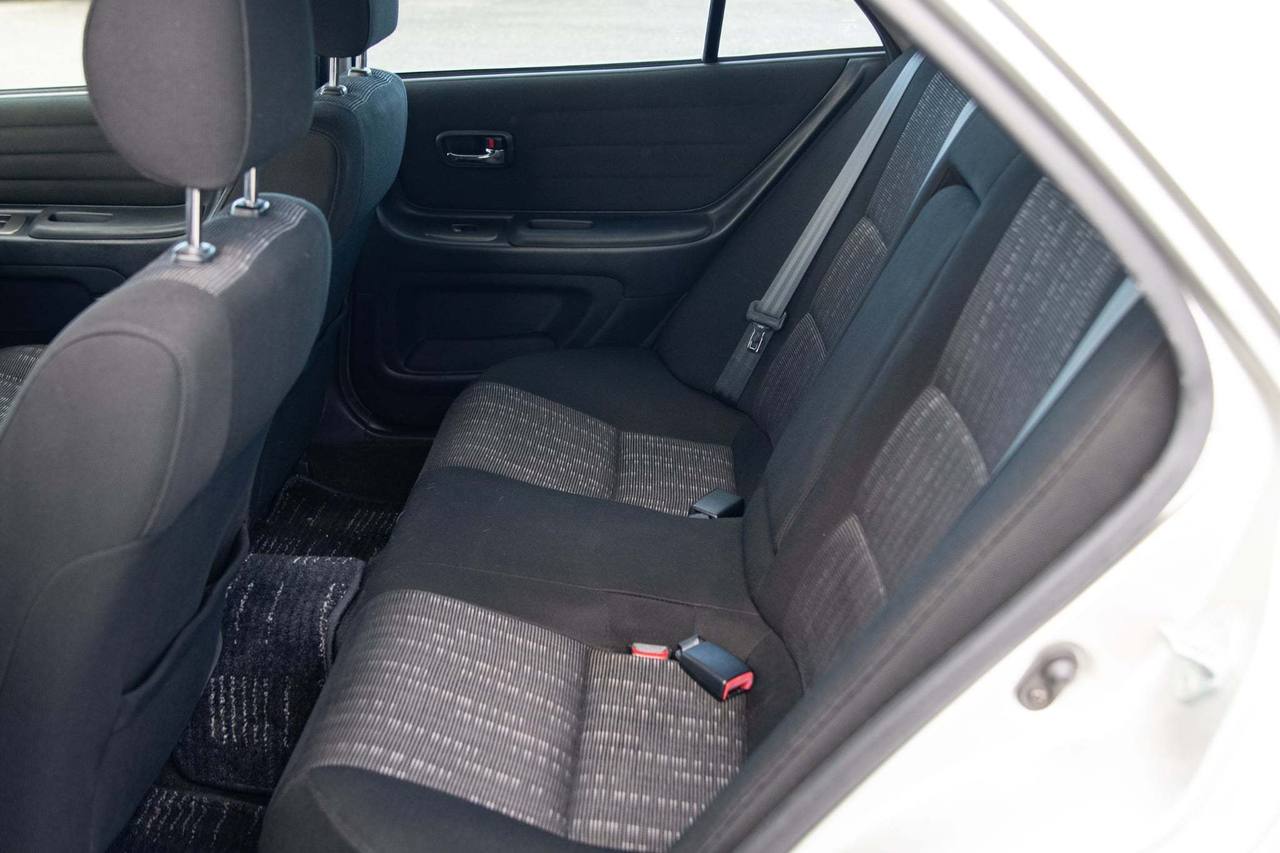 2001 Toyota Altezza AS200 Aerokit RWD, PW, PL, Automatic