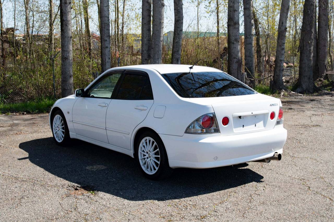 2001 Toyota Altezza X Edition RWD, PS, PW, AC, 5 Speed Manual