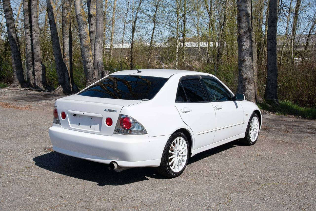 2001 Toyota Altezza X Edition RWD, PS, PW, AC, 5 Speed Manual