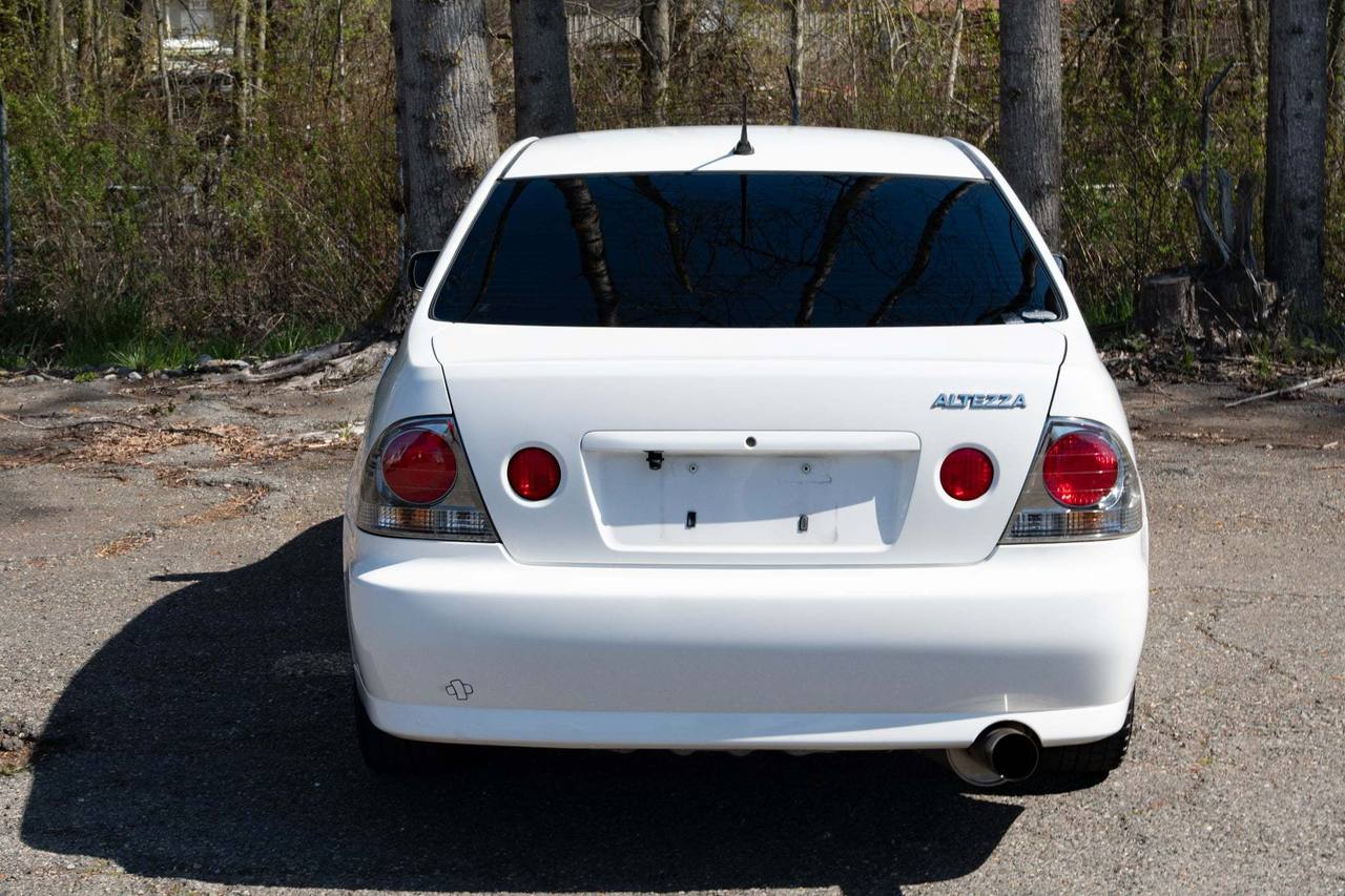 2001 Toyota Altezza X Edition RWD, PS, PW, AC, 5 Speed Manual