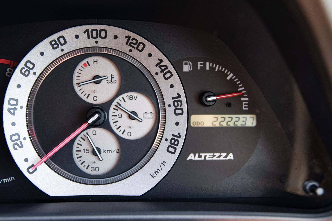 2001 Toyota Altezza X Edition RWD, PS, PW, AC, 5 Speed Manual