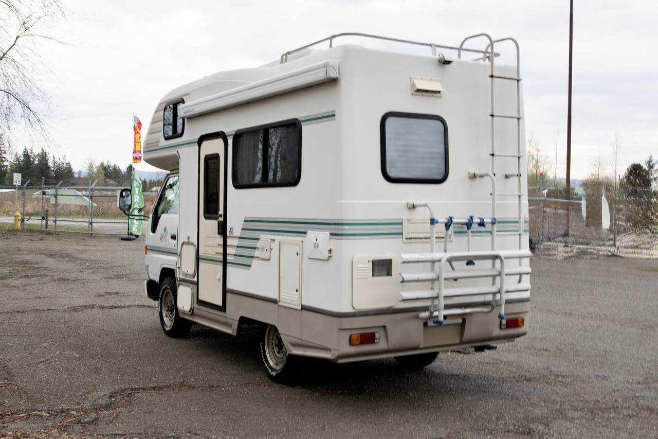 2000 Toyota Camroad Champ Camper 4WD, Fully Loaded, Auto