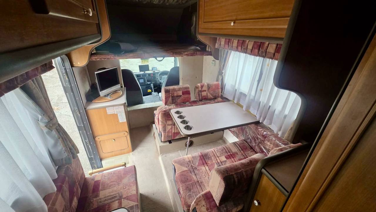 2000 Toyota Camroad Champ Camper 4WD, Fully Loaded, Auto