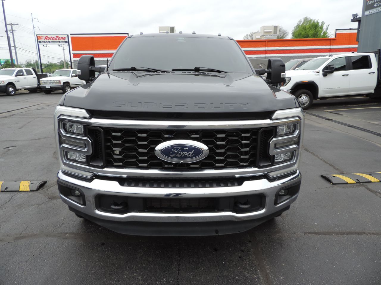 2024 Ford F-350 SD Crew Cab Lariat Flatbed DRW 4WD 