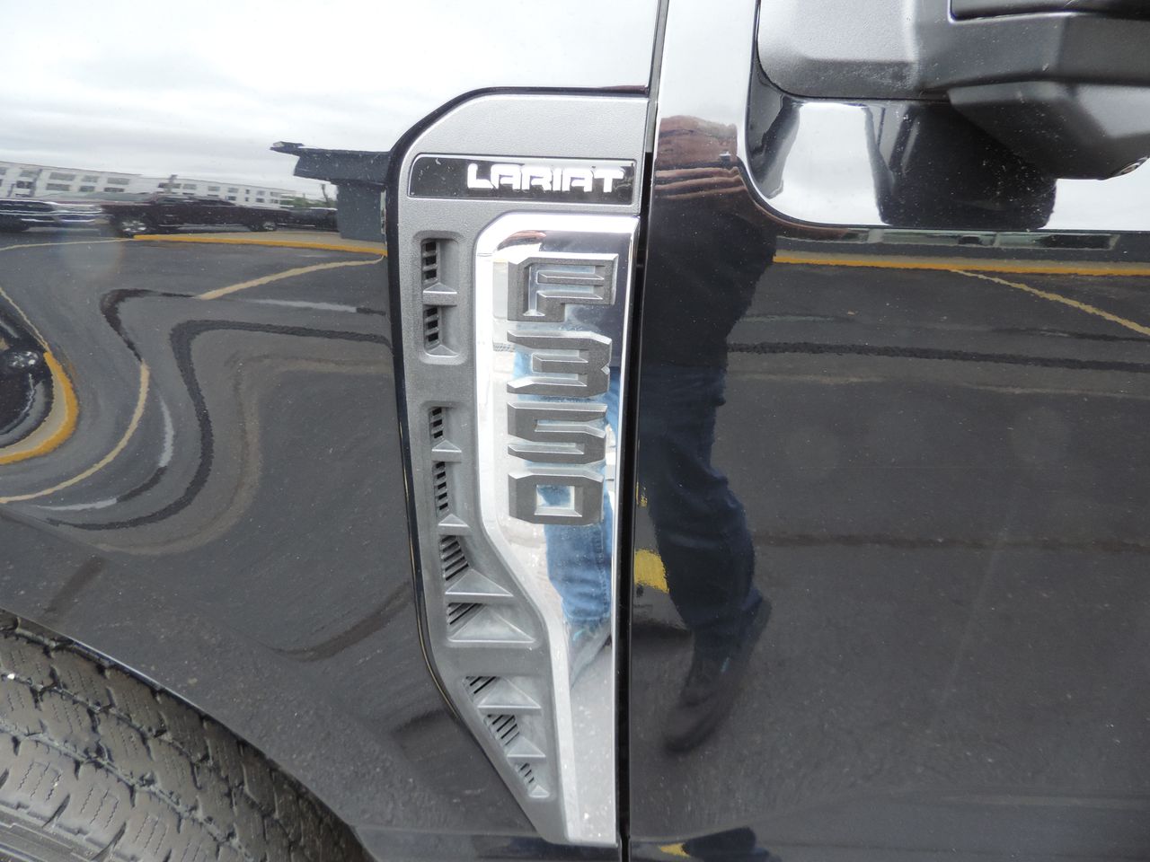 2024 Ford F-350 SD Crew Cab Lariat Flatbed DRW 4WD 