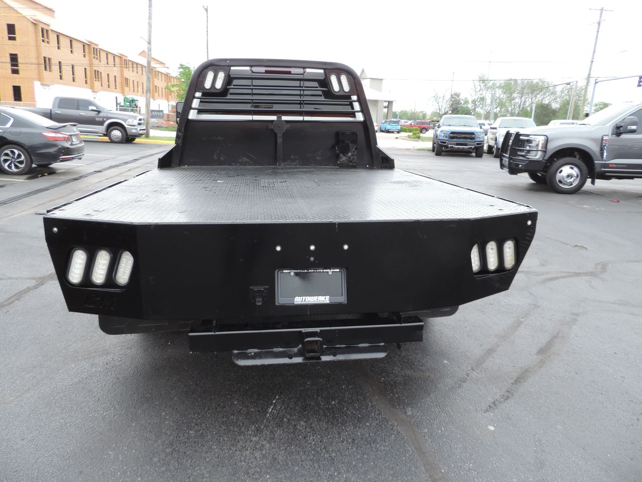 2022 Chevrolet Silverado 3500HD Crew Cab LT Flatbed DRW 4WD