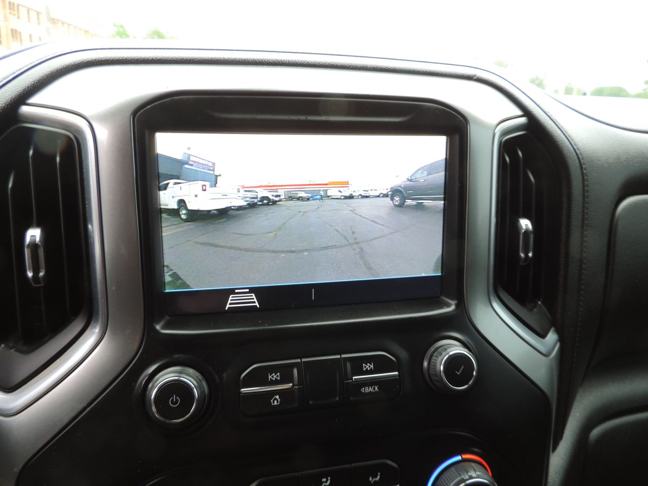 2022 Chevrolet Silverado 3500HD Crew Cab LT Flatbed DRW 4WD