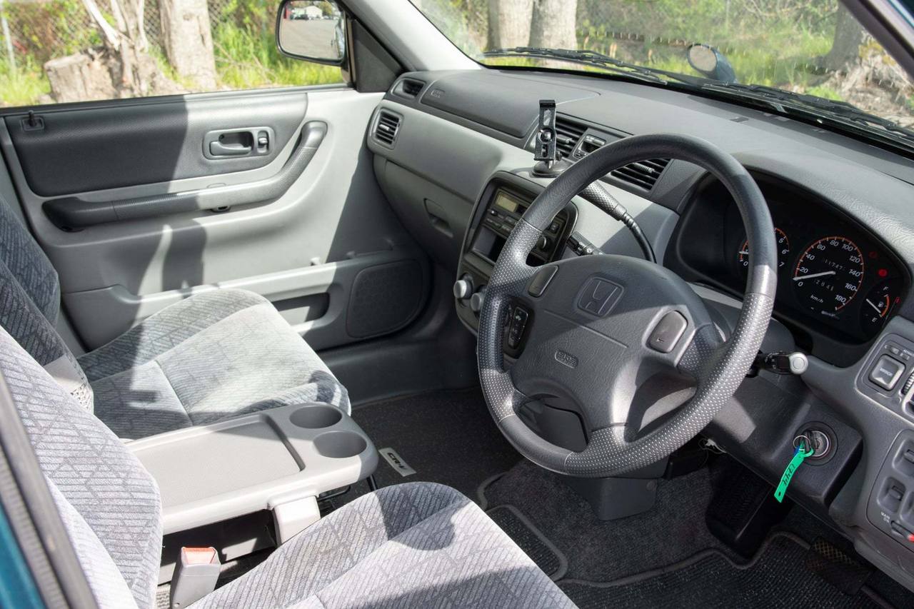 1998 Honda CR-V 4WD, PS,PW,PL,PM, AC, Automatic, Like New!