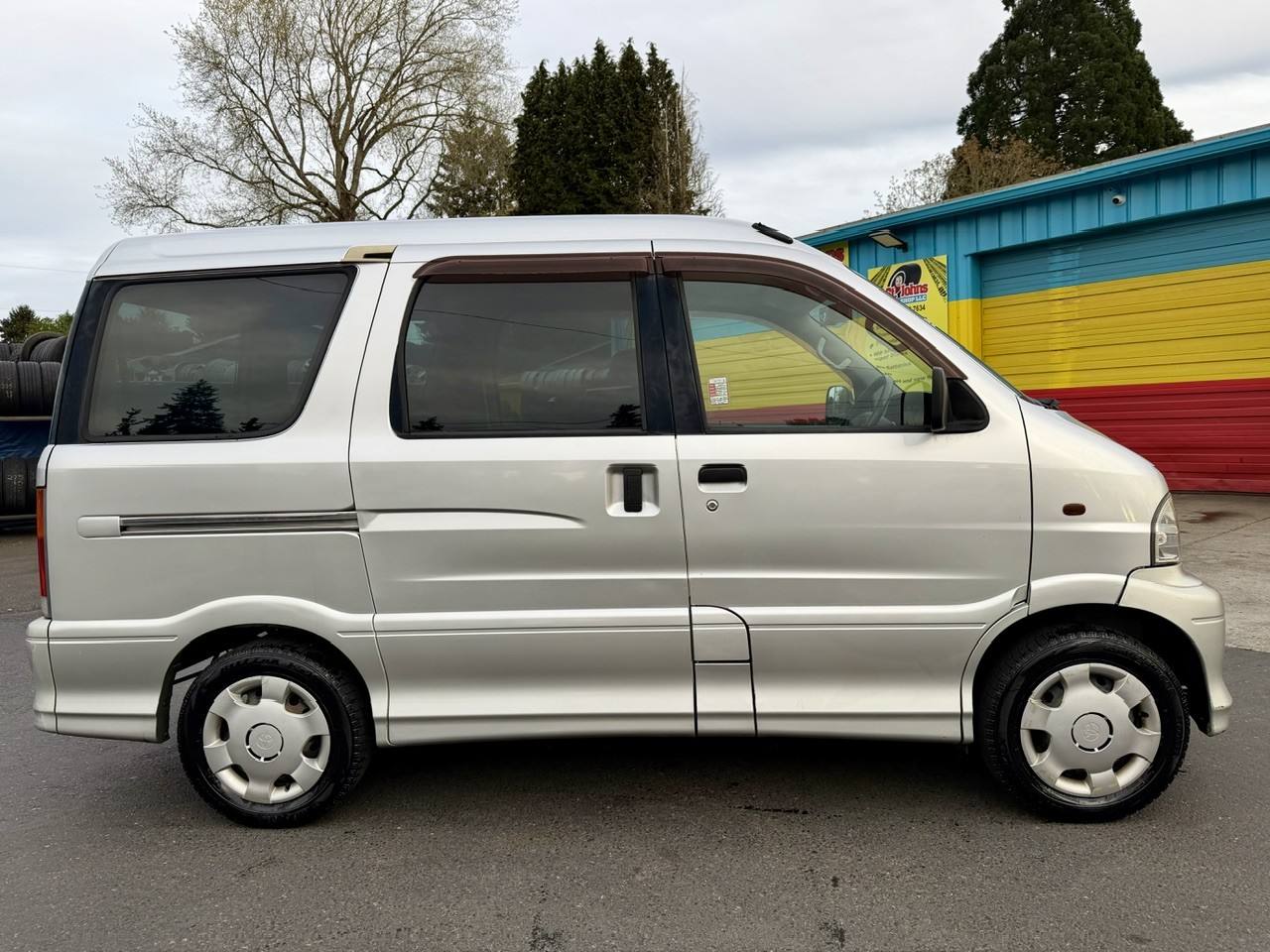 2001 Daihatsu Atrai 7 EFI 1.3L 4WD, PW, PL, PS, AC, 7 Passenger, 5MT
