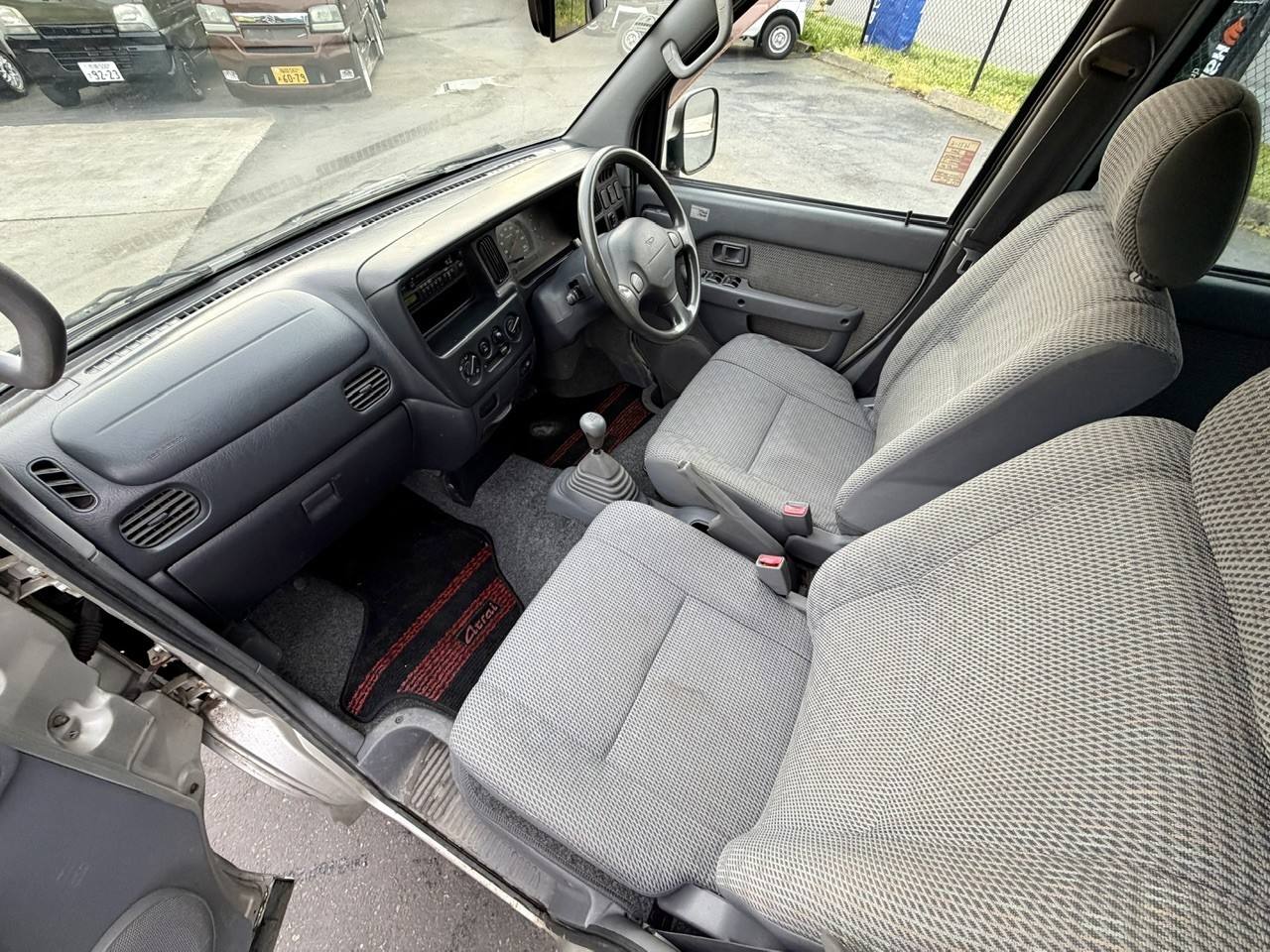 2001 Daihatsu Atrai 7 EFI 1.3L 4WD, PW, PL, PS, AC, 7 Passenger, 5MT