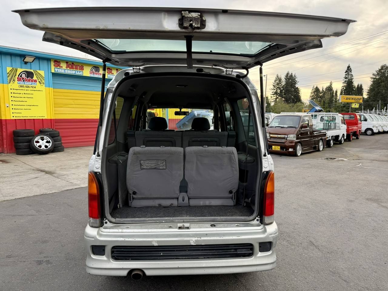 2001 Daihatsu Atrai 7 EFI 1.3L 4WD, PW, PL, PS, AC, 7 Passenger, 5MT