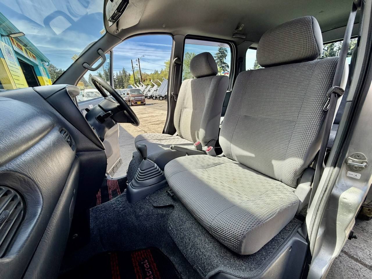 2001 Daihatsu Atrai 7 EFI 1.3L 4WD, PW, PL, PS, AC, 7 Passenger, 5MT