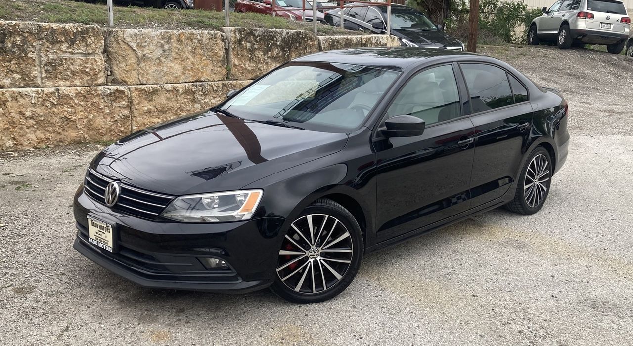 2016 Volkswagen Jetta Sport 5-Speed Manual