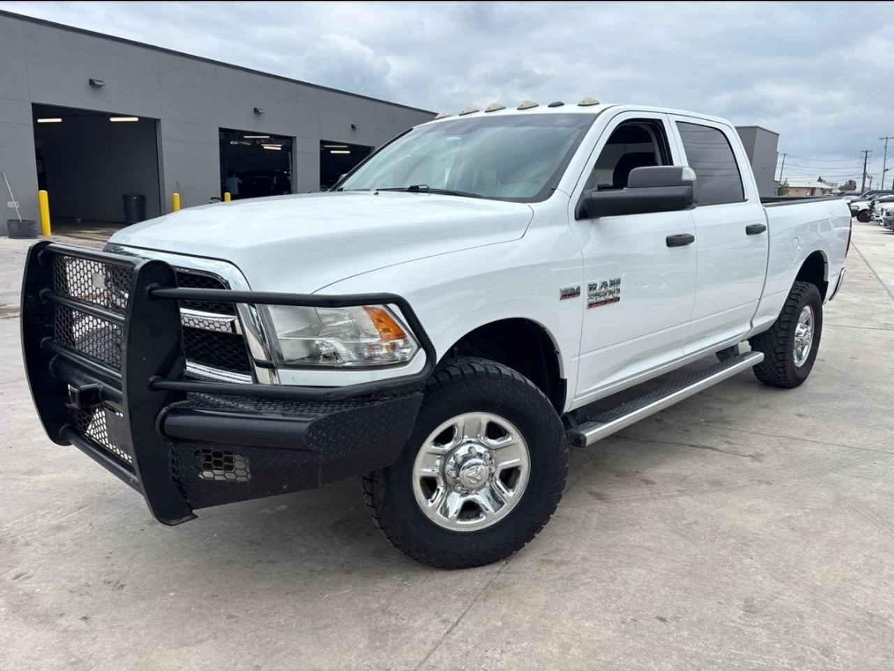 2017 RAM 2500 Tradesman Crew Cab SWB 4WD