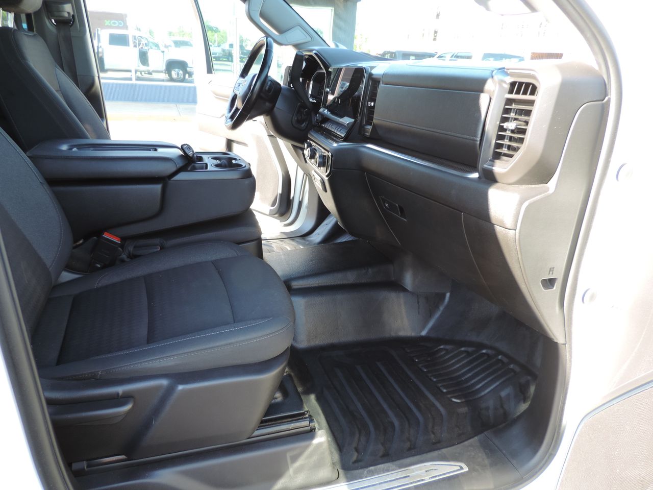 2024 Chevrolet Silverado 3500HD Crew Cab LT Flatbed DRW 4WD