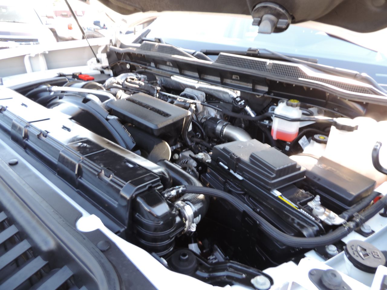 2024 Chevrolet Silverado 3500HD Crew Cab LT Flatbed DRW 4WD