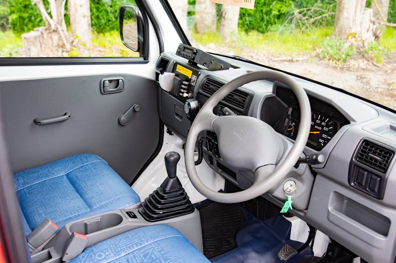 2000 Mitsubishi Minicab EFI Fire 4WD, 2Hi-4Hi-4Lo, PS, 5MT, Like New!