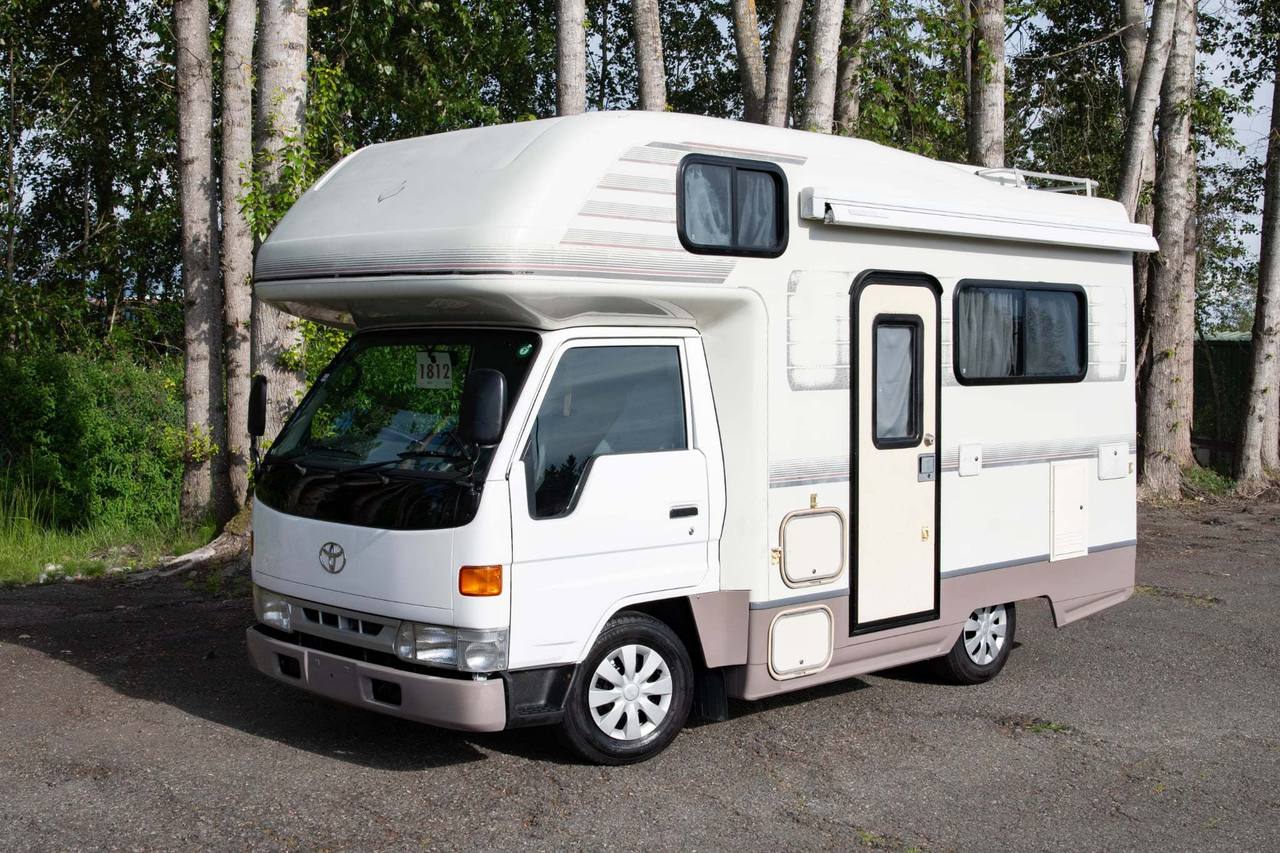 1998 Toyota Camroad Champ Camper RWD, Fully Loaded, Auto