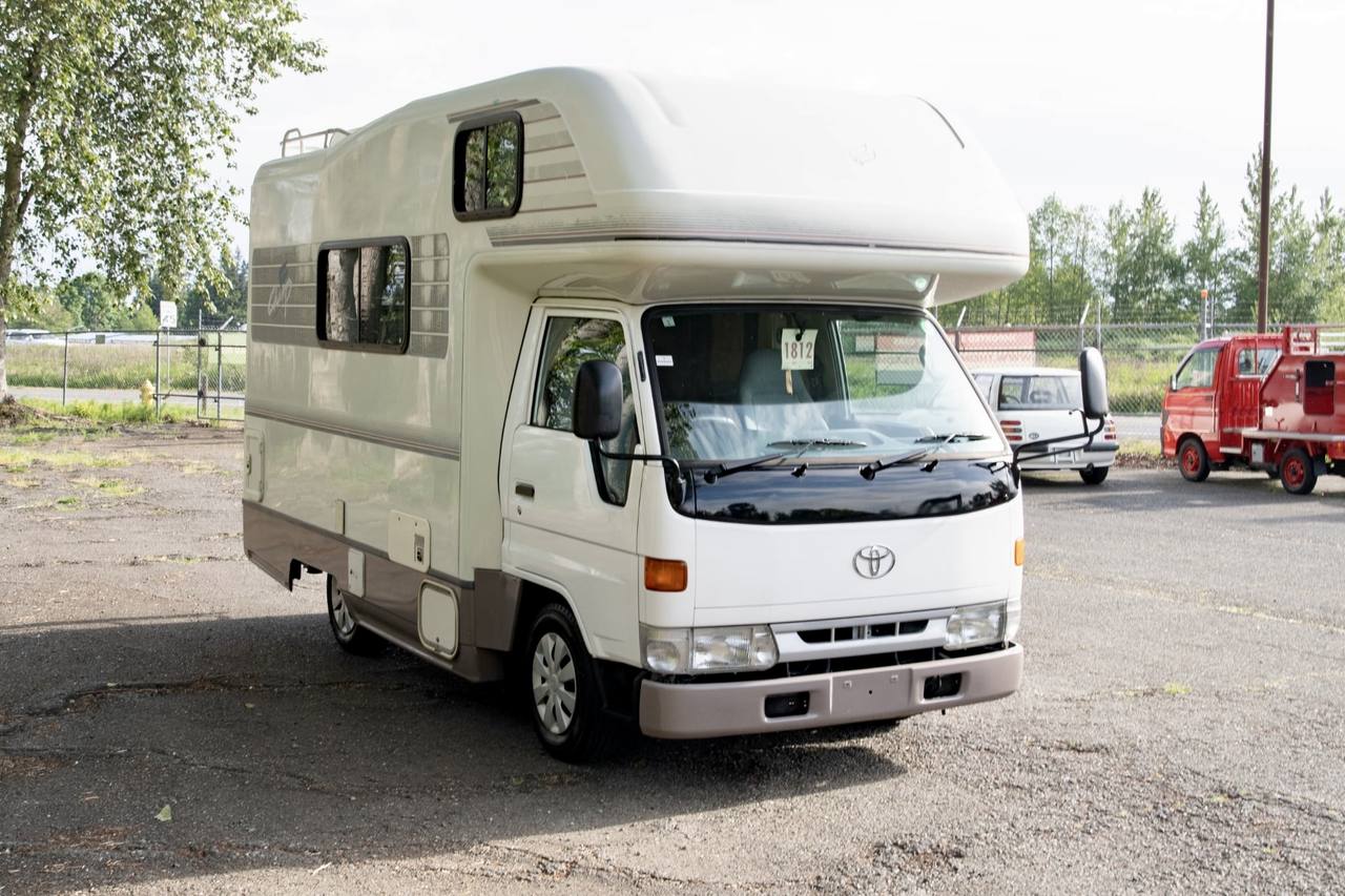 1998 Toyota Camroad Champ Camper RWD, Fully Loaded, Auto