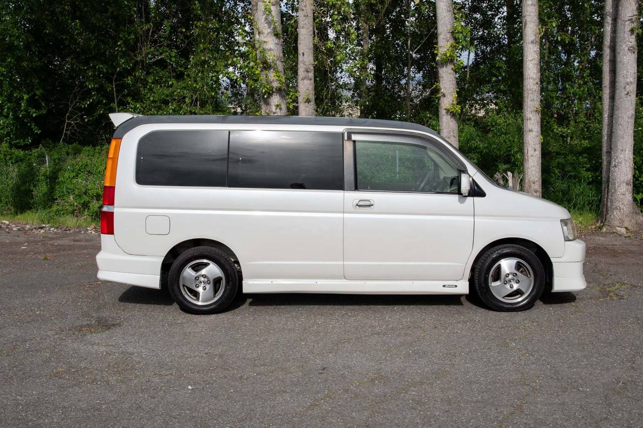 2001 Honda Step Wgn Modullo Kit Type K FWD, Fully Loaded, Automatic