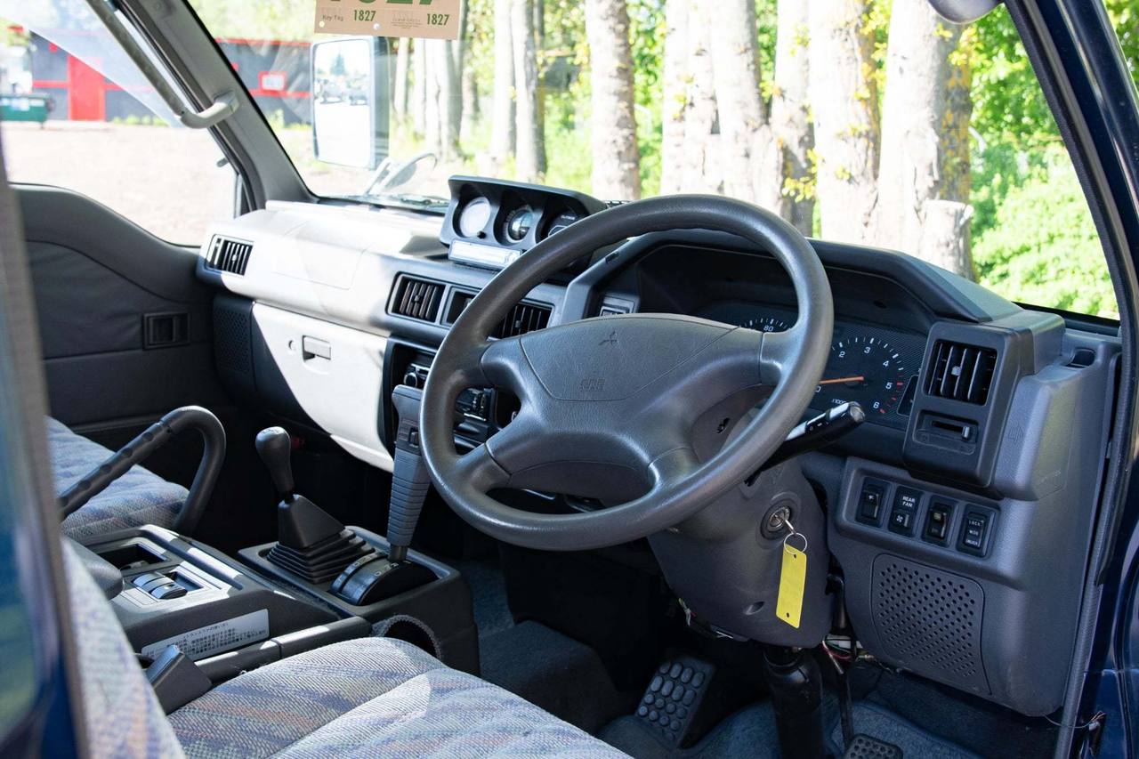 1999 Mitsubishi Delica GLX Camper 4WD, 2Hi-4Hi-4Lo, Turbo Diesel