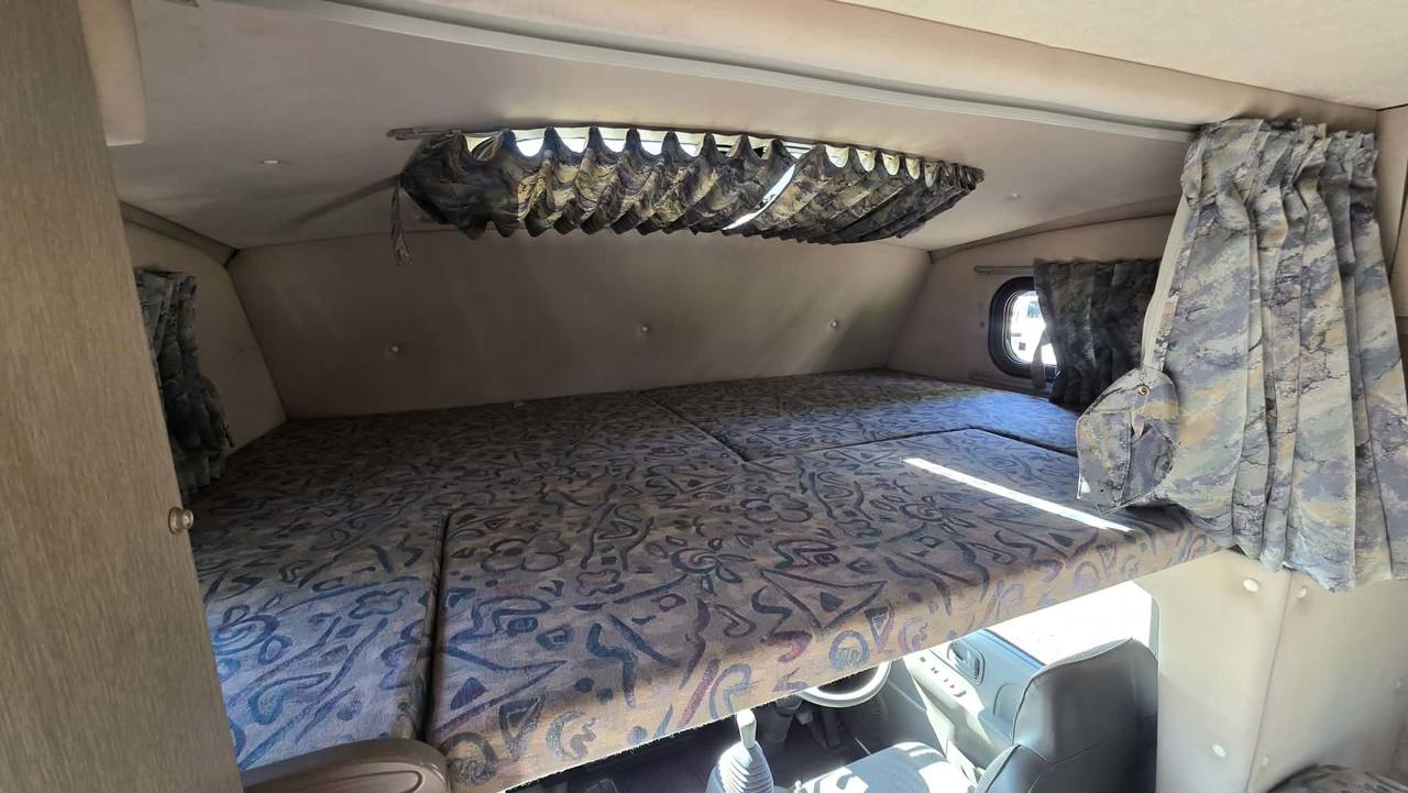 1997 Isuzu Elf 150 Camper  4WD, Diesel, Fully Loaded, 5MT