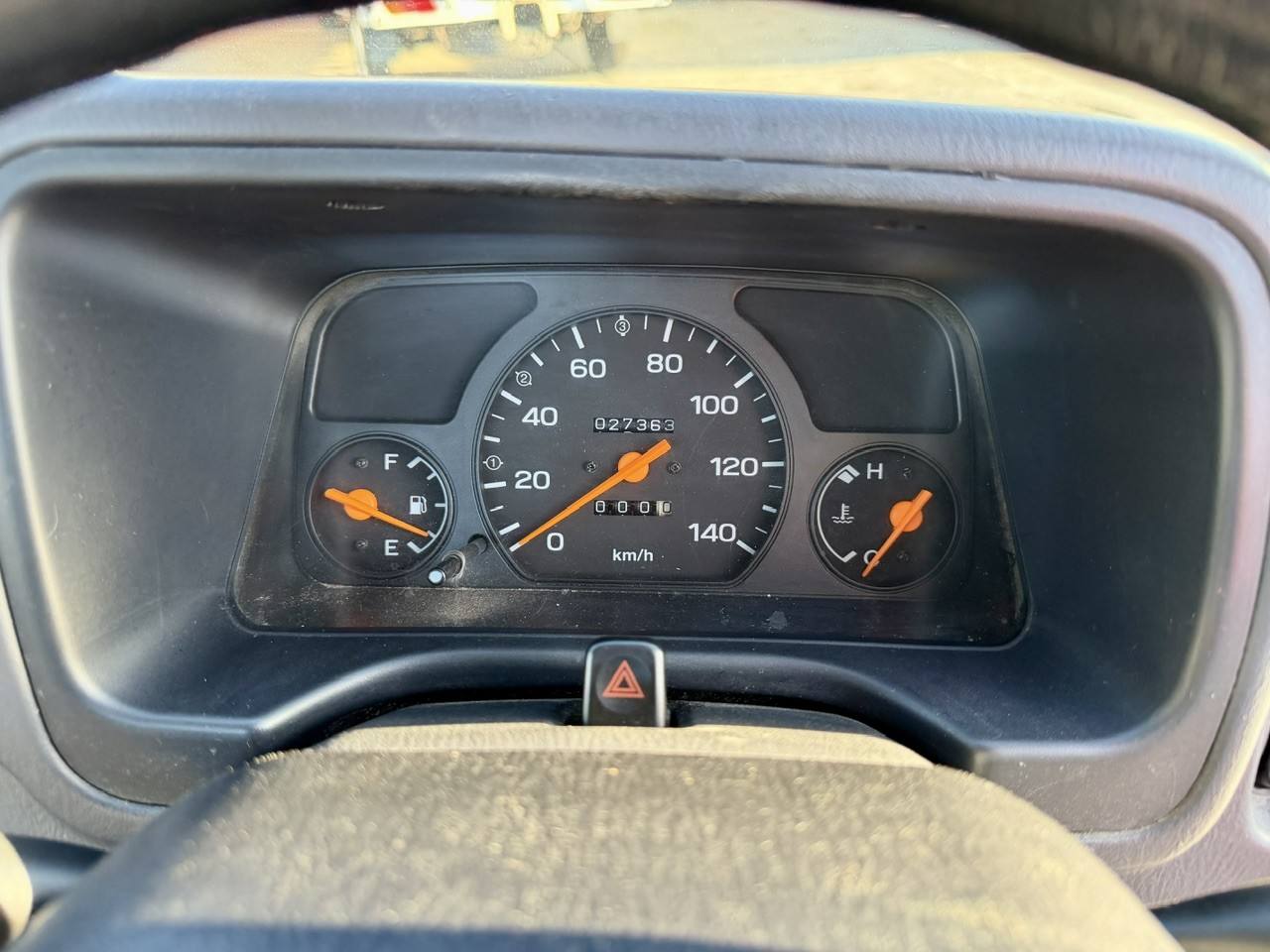 2000 Subaru Sambar EFI 4WD, 2Hi-4Hi, EL Gear, PS, AC, 5MT, Like New!