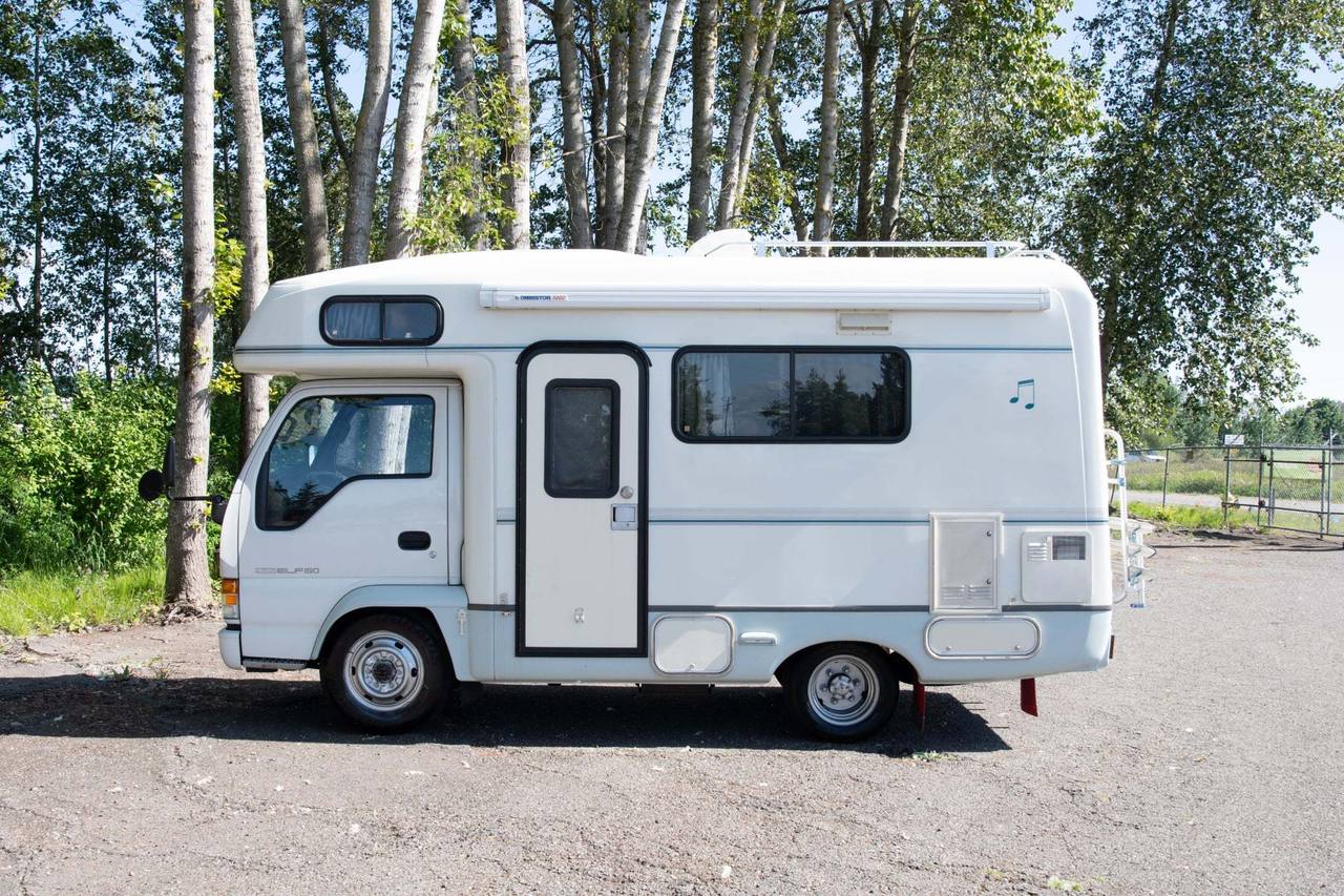 1997 Isuzu Elf 150 Camper  4WD, Diesel, Fully Loaded, 5MT