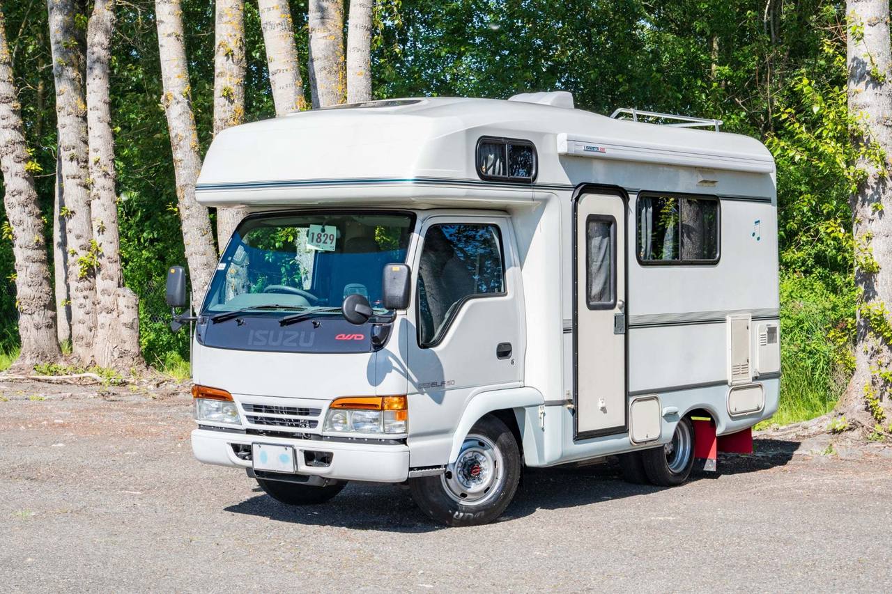 1997 Isuzu Elf 150 Camper  4WD, Diesel, Fully Loaded, 5MT