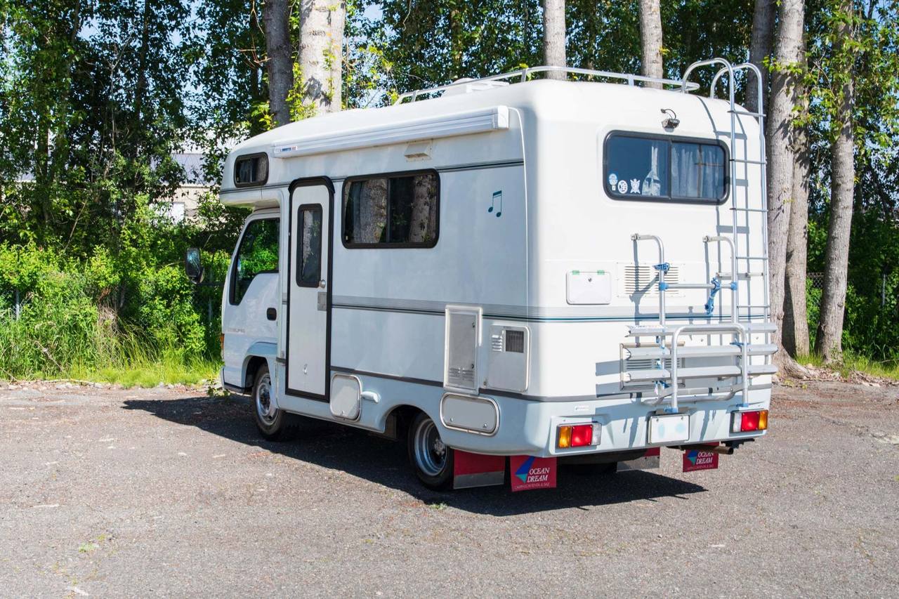 1997 Isuzu Elf 150 Camper  4WD, Diesel, Fully Loaded, 5MT
