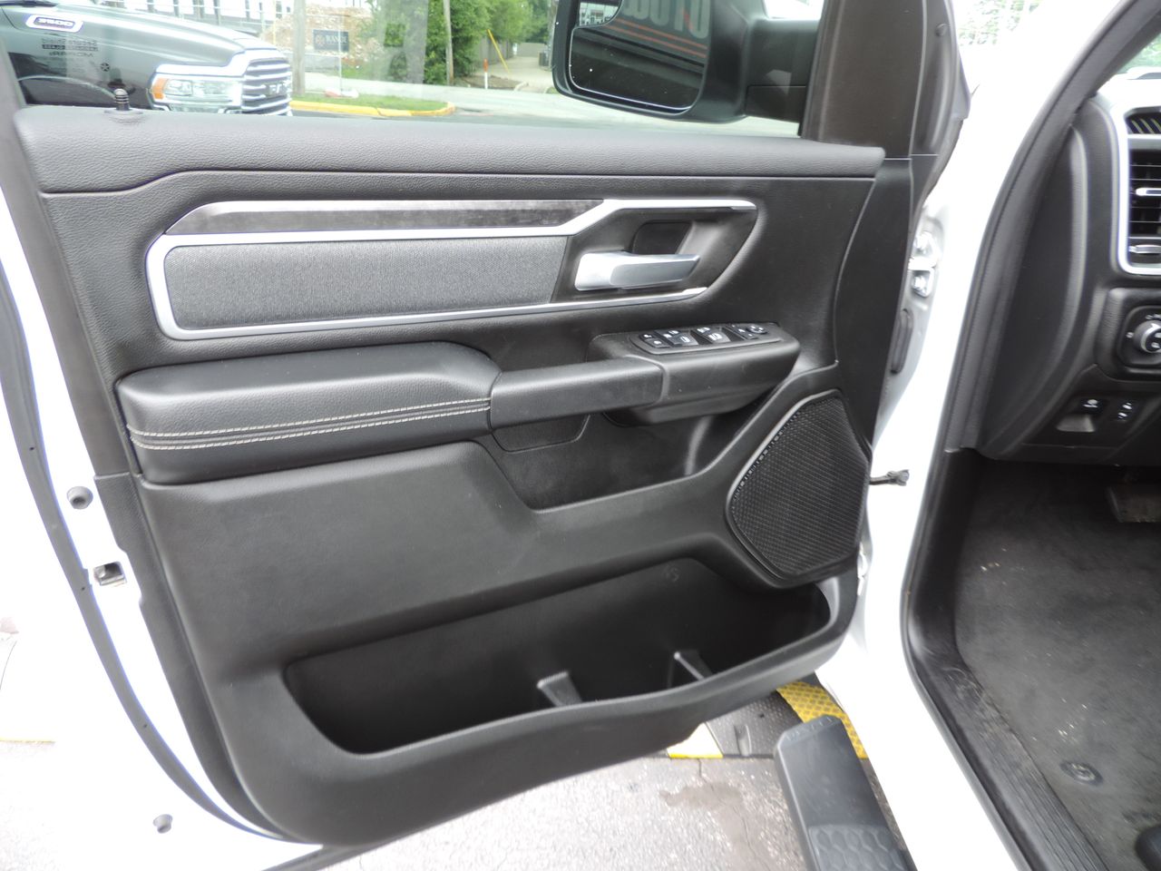 2022 RAM 1500 Crew Cab Big Horn 4WD