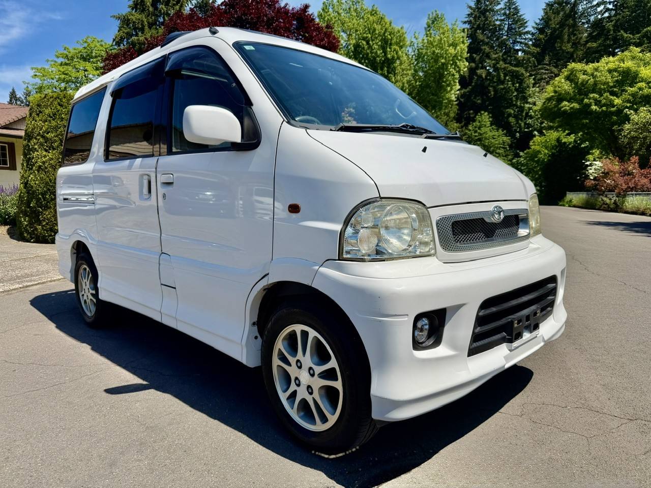 2001 Toyota Sparky XS Package 4WD, 5MT, Fully Loaded, Dual Sun Roofs