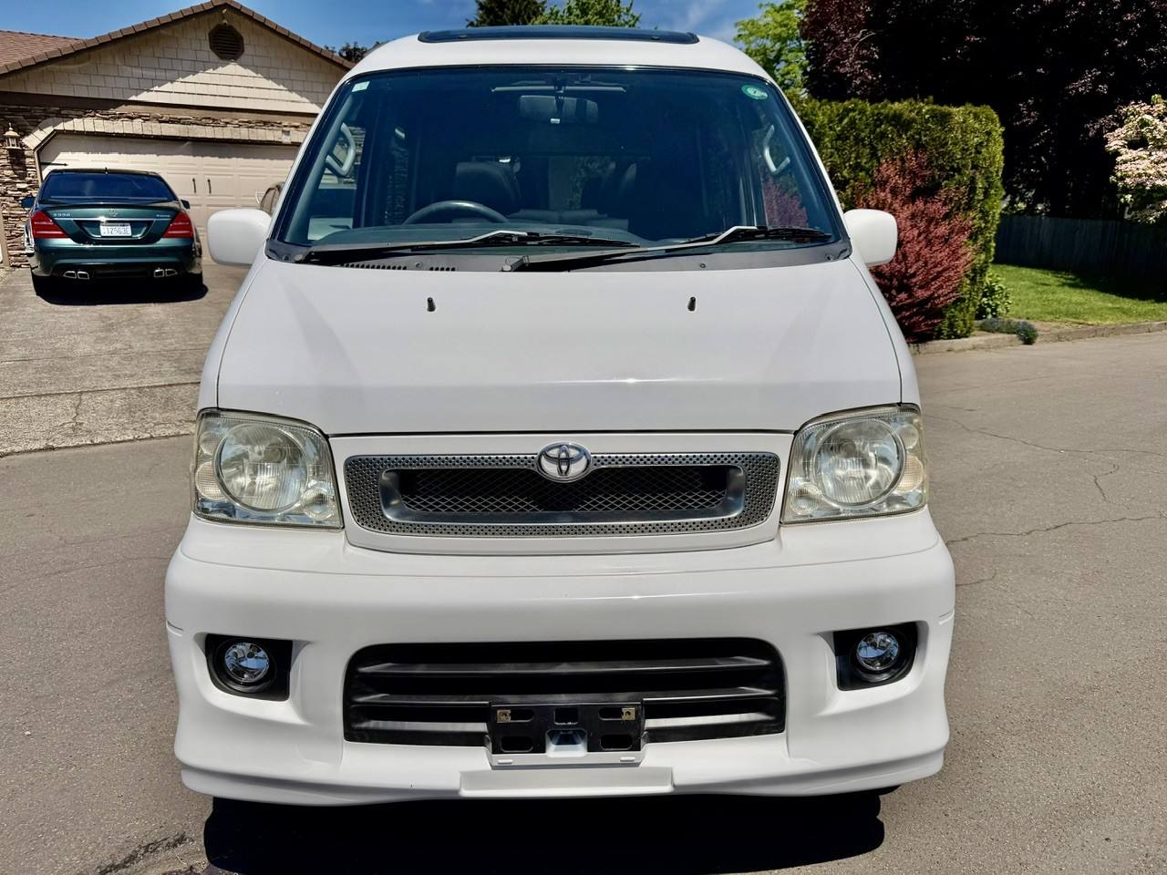 2001 Toyota Sparky XS Package 4WD, 5MT, Fully Loaded, Dual Sun Roofs
