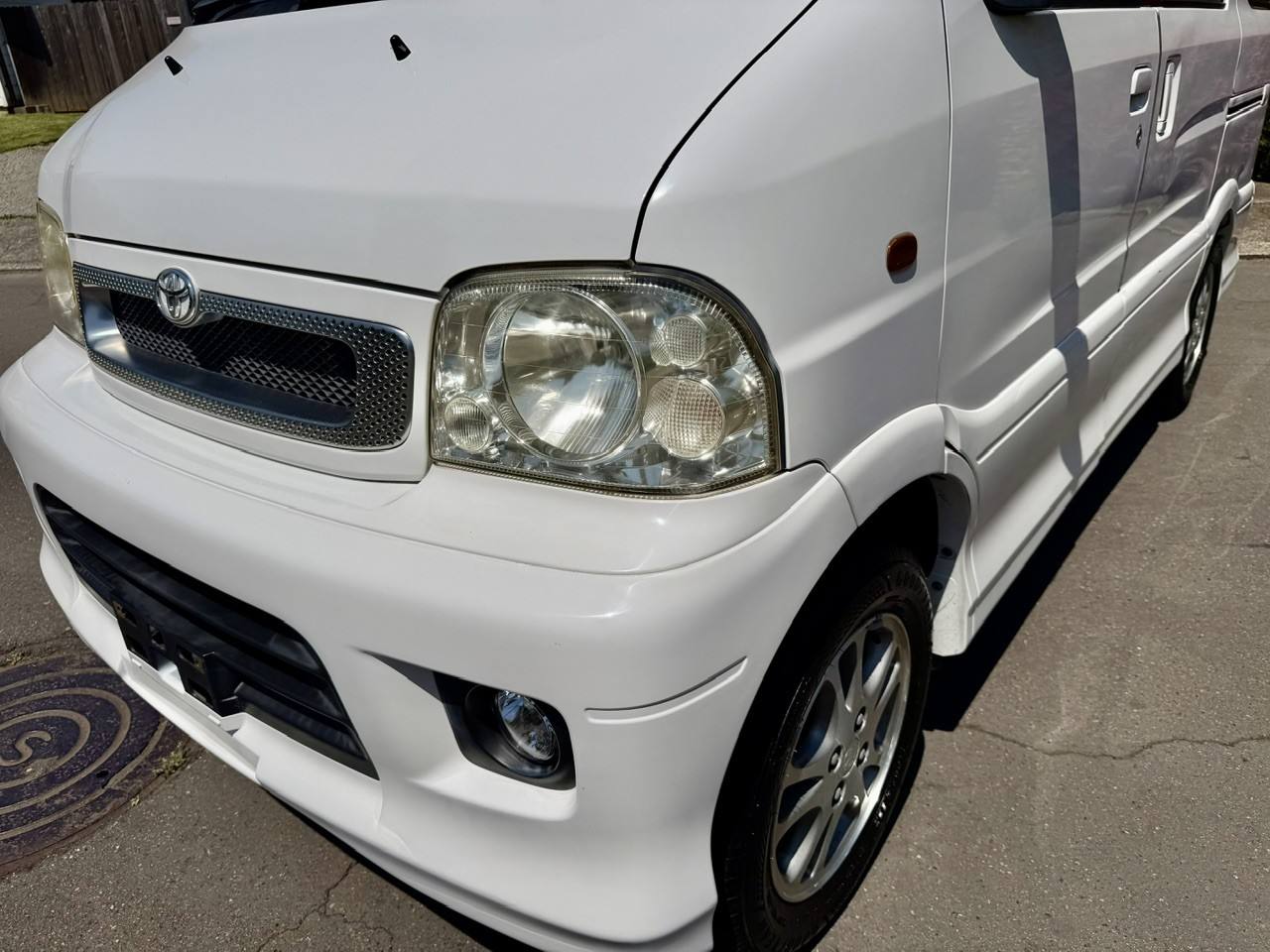 2001 Toyota Sparky XS Package 4WD, 5MT, Fully Loaded, Dual Sun Roofs