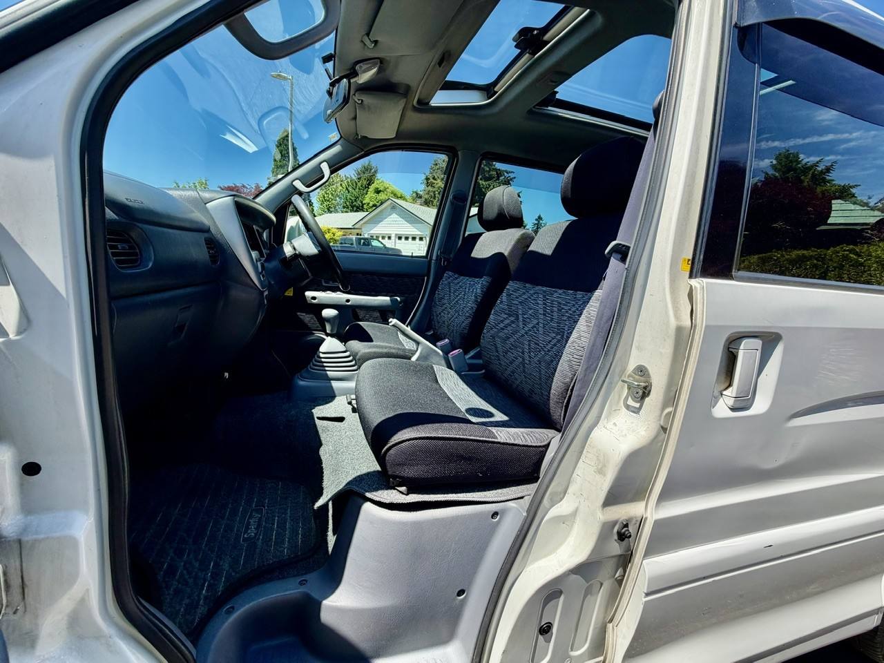 2001 Toyota Sparky XS Package 4WD, 5MT, Fully Loaded, Dual Sun Roofs