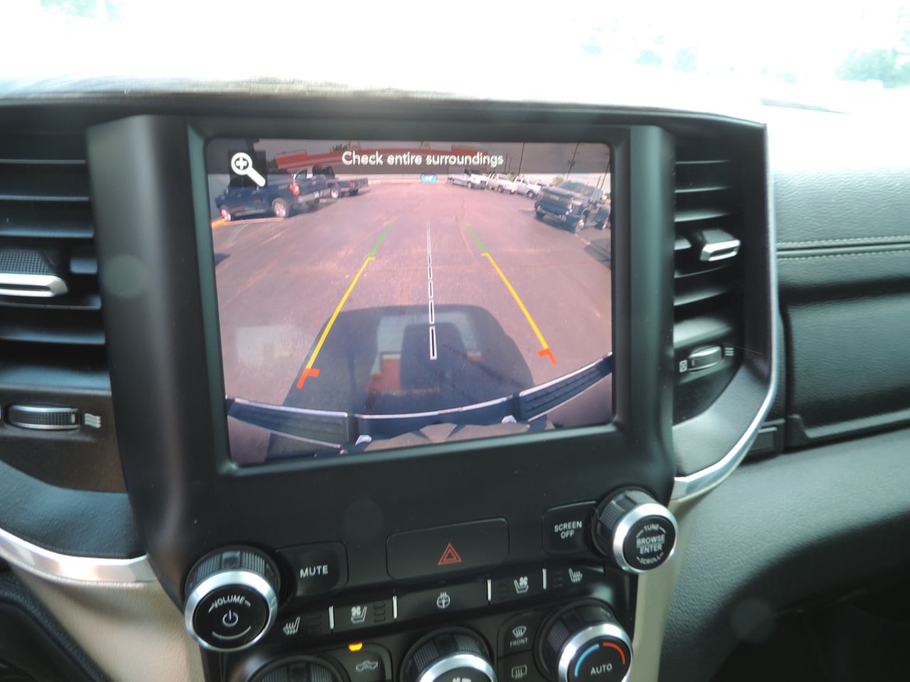 2019 RAM 1500 Crew Cab Laramie 4WD