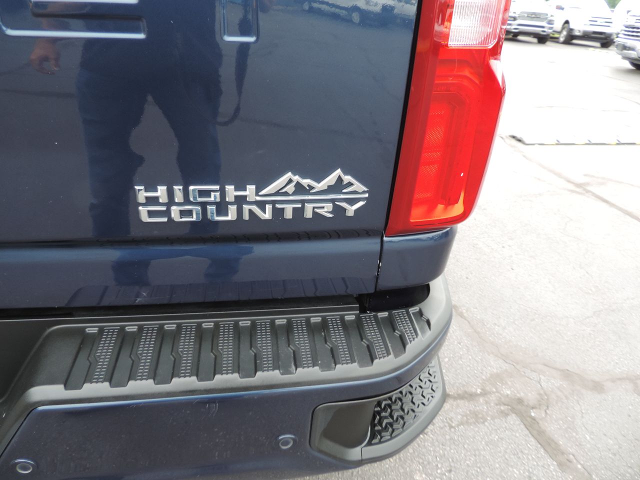 2021 Chevrolet Silverado 3500HD Crew Cab High Country DRW 4WD