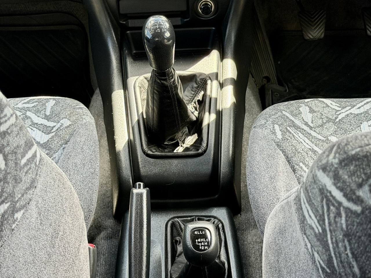 1999 Mitsubishi Pajero iO 1.8L 4WD, 2Hi-4Hi-4Lo, PS, PW, PL, AC, 5MT