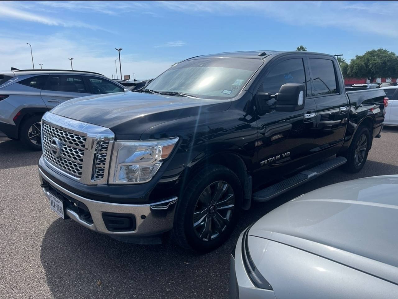 2019 Nissan Titan SV Crew Cab 4WD