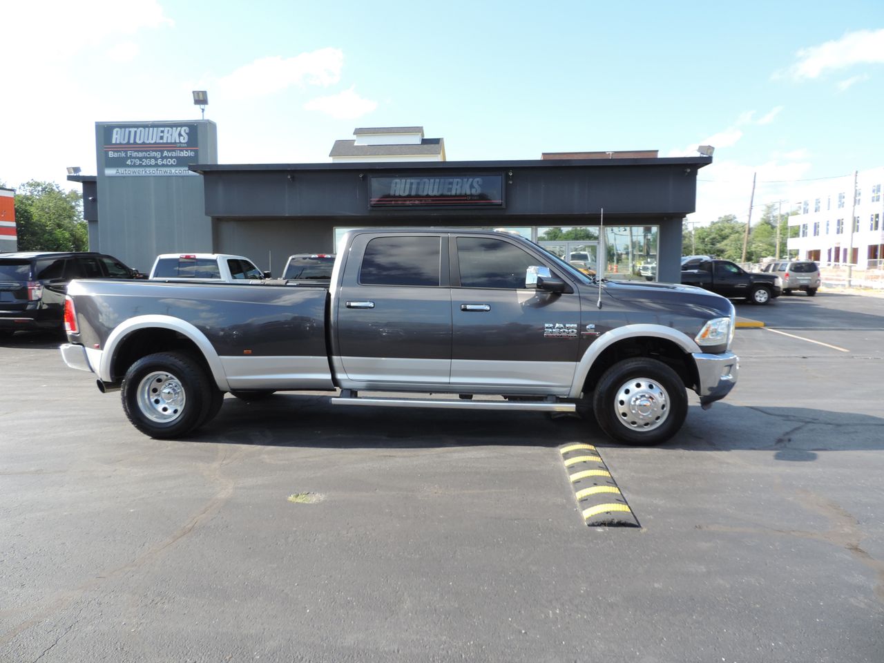 2015 RAM 3500 Crew Cab Laramie DRW 4WD 