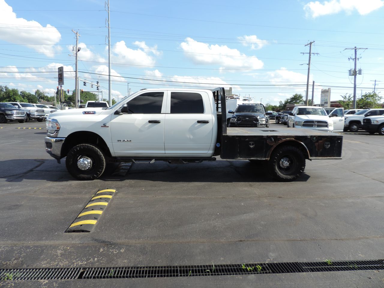 2019 RAM 3500 Crew Cab Tradesman Flatbed DRW 4WD