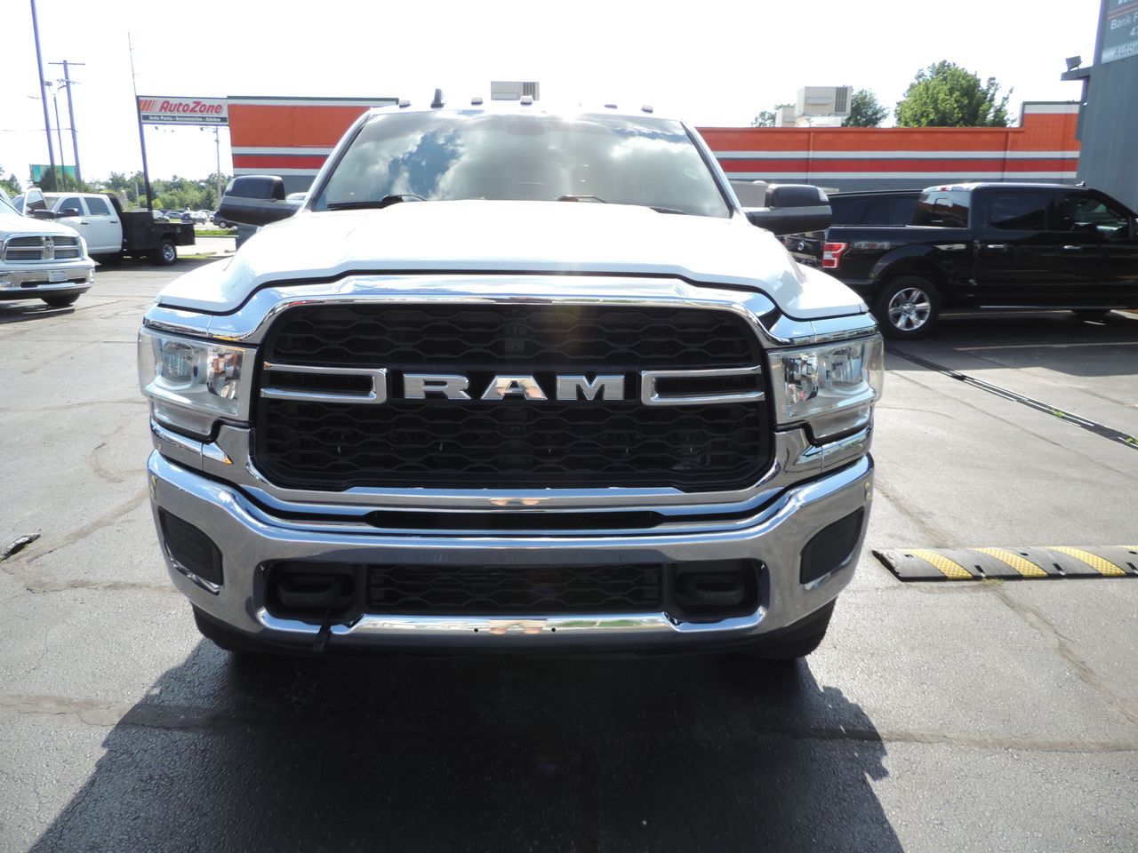 2019 RAM 3500 Crew Cab Tradesman Flatbed DRW 4WD
