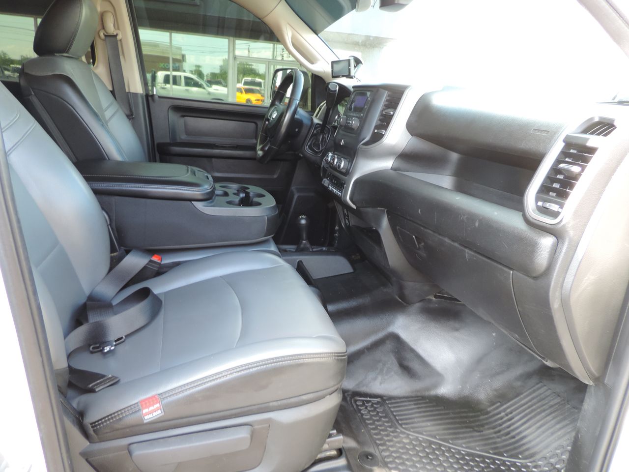 2019 RAM 3500 Crew Cab Tradesman Flatbed DRW 4WD
