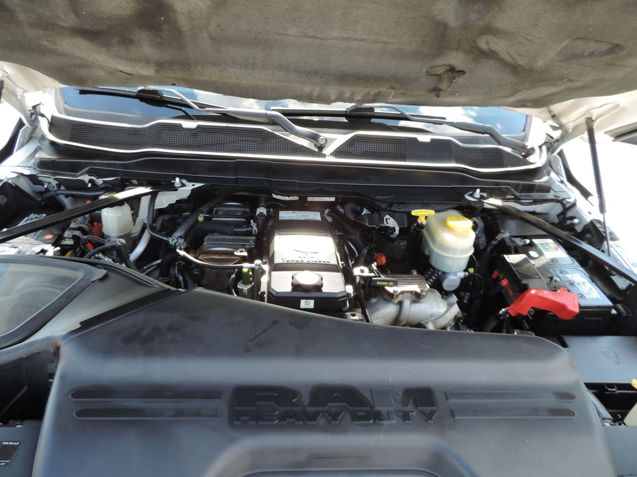 2019 RAM 3500 Crew Cab Tradesman Flatbed DRW 4WD