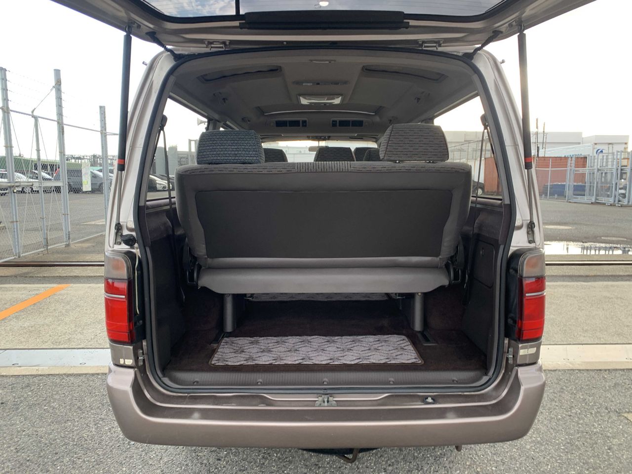1994 Toyota Hiace Super Custom 4WD 3.0L EFI Turbo Diesel, 5MT