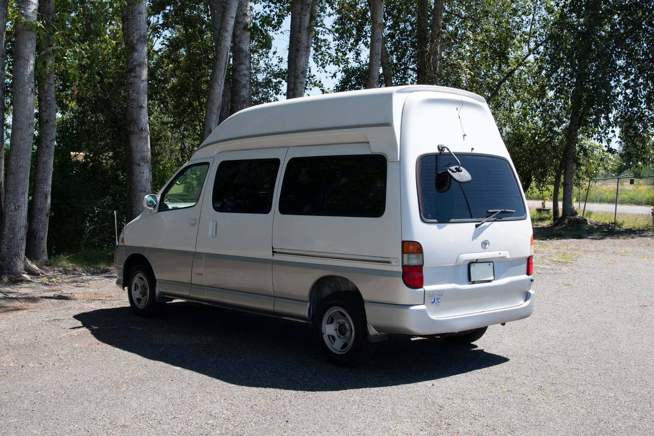 2001 Toyota Granvia Grand Hiace Camper 4WD, Fully Loaded, Auto