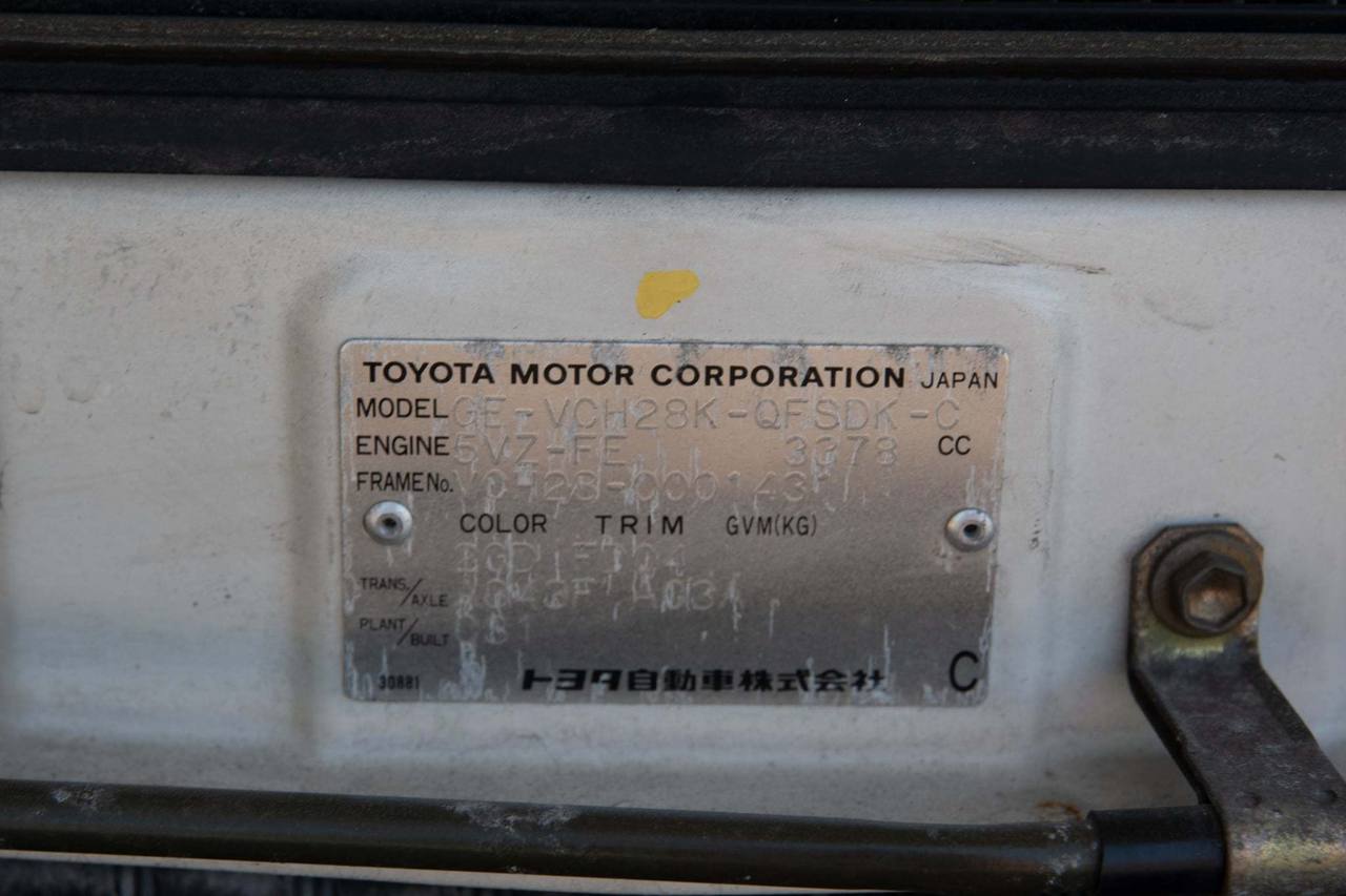 2001 Toyota Granvia Grand Hiace Camper 4WD, Fully Loaded, Auto