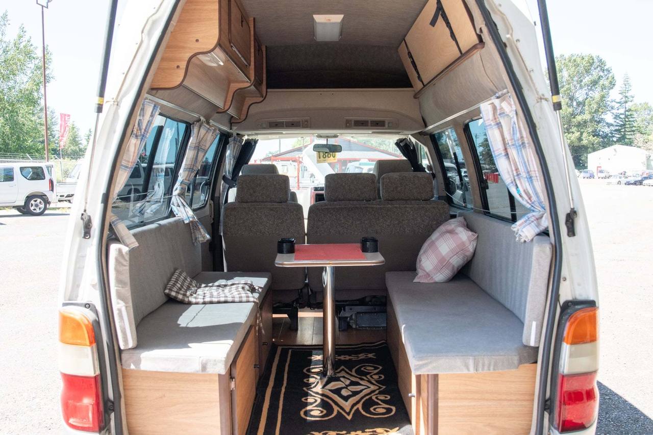 2001 Toyota Granvia Grand Hiace Camper 4WD, Fully Loaded, Auto