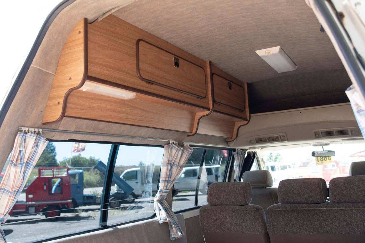 2001 Toyota Granvia Grand Hiace Camper 4WD, Fully Loaded, Auto